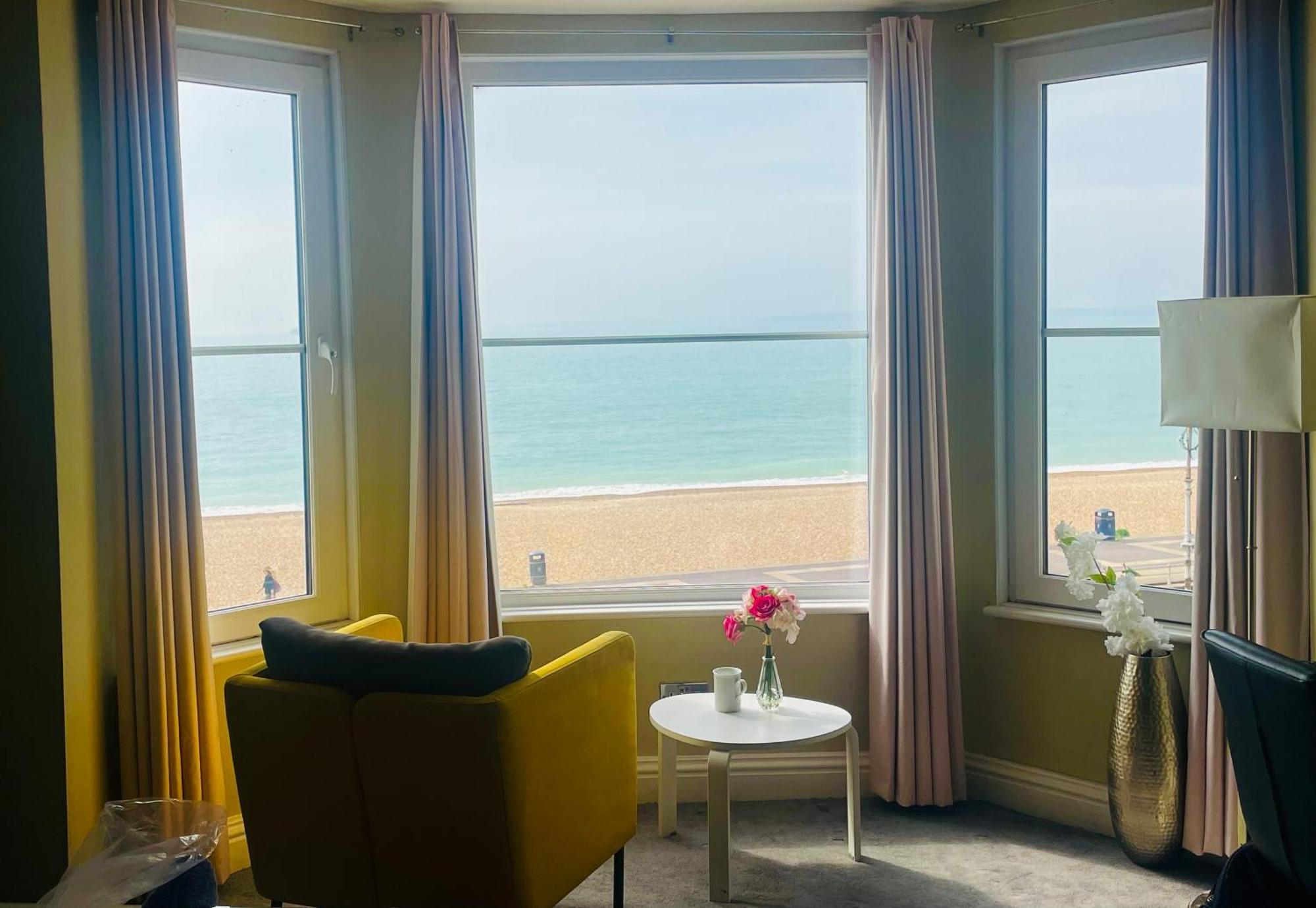 Stones Throw From The Beach - Stunning Sea View Portsmouth Bagian luar foto